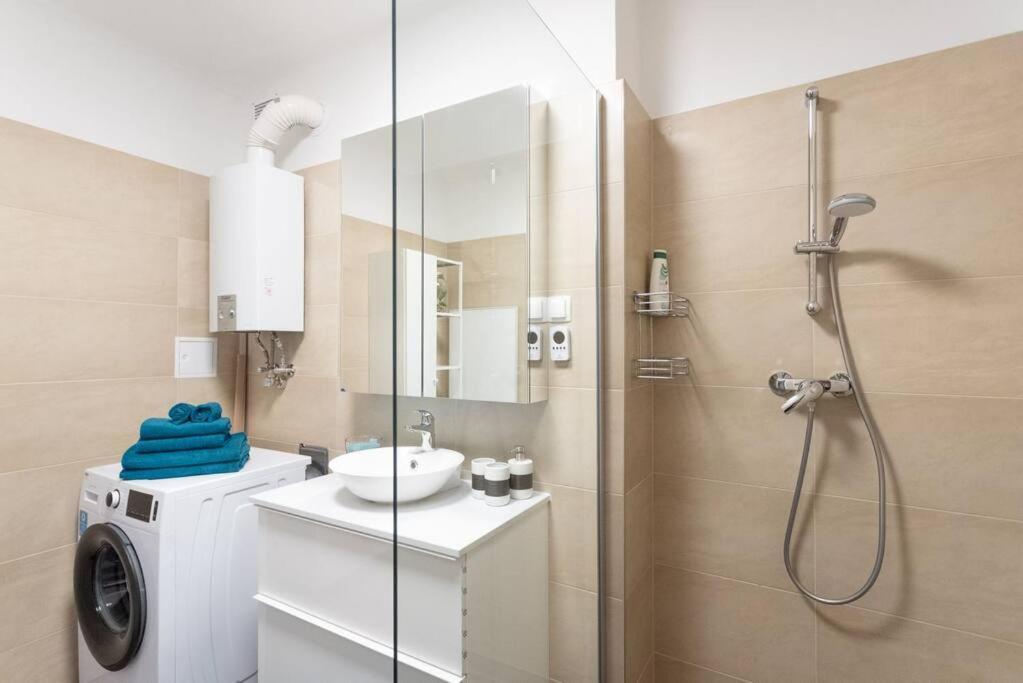 New Shalalaliving Vienna - Lovely Family Home Near Schoenbrunn - Pg Экстерьер фото